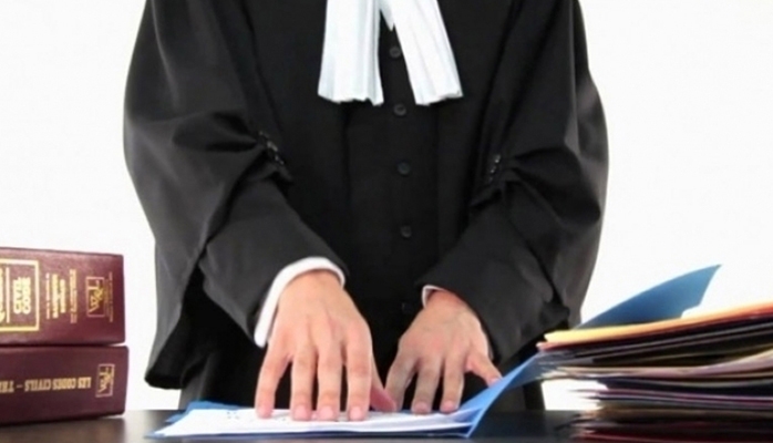 Les vitrines des cabinets d'avocats sont de la publicité commerciale